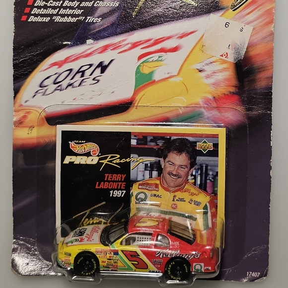 HOT WHEELS Pro-Racing Terry Labonte Collector 1997 1st Edition Car Model - Picture 15 of 16